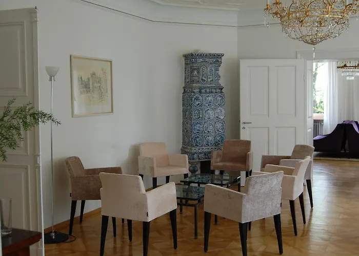 Evangelische Akademie 2* Tutzing